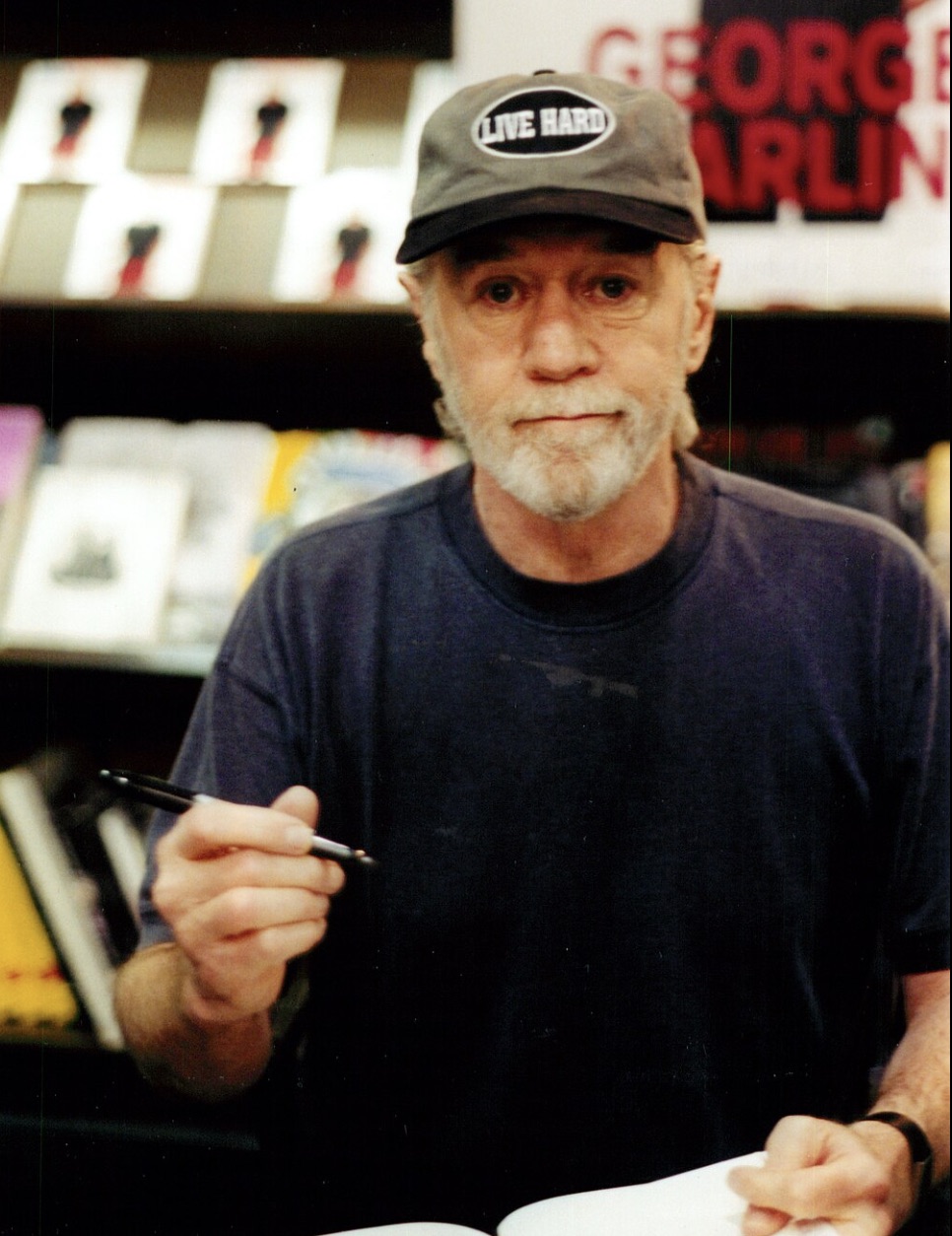 Carlin at a book signing for “Brain Droppings”.